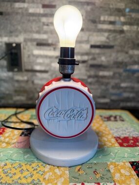 Vintage Coca Cola White & Red Embossed Bottle Cap Table Lamp